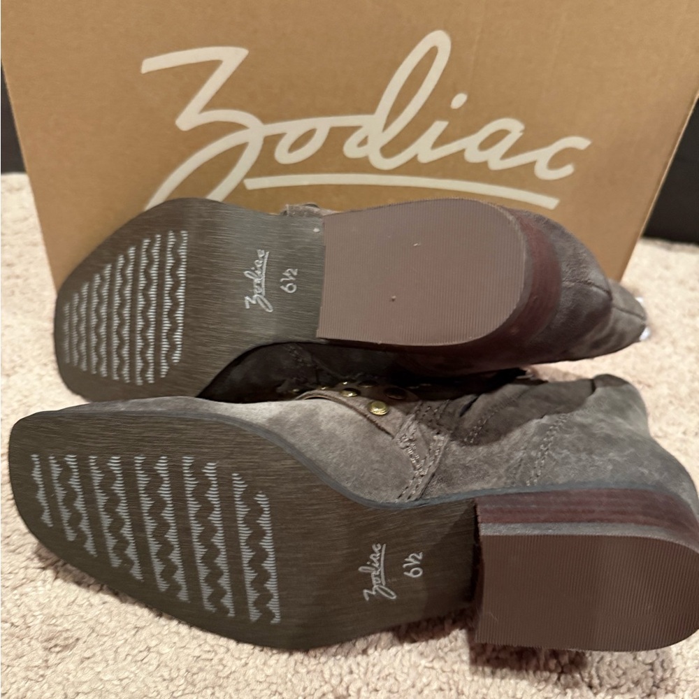 Zodiac Adele New In Box - Picture 5 of 5